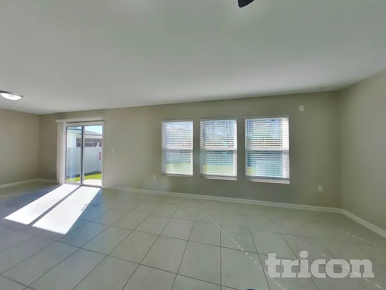 1916 Constitutional Republic Pl — Photo 2