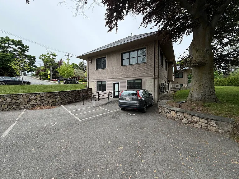 85 Lowell St — Photo 1