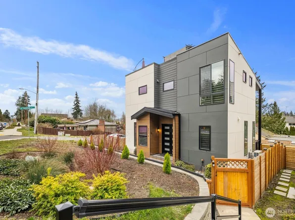 8455 24th Avenue SW #A, Seattle, WA 98106