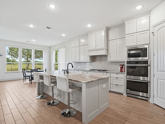 5th image of 12140 Indian Creek Dr