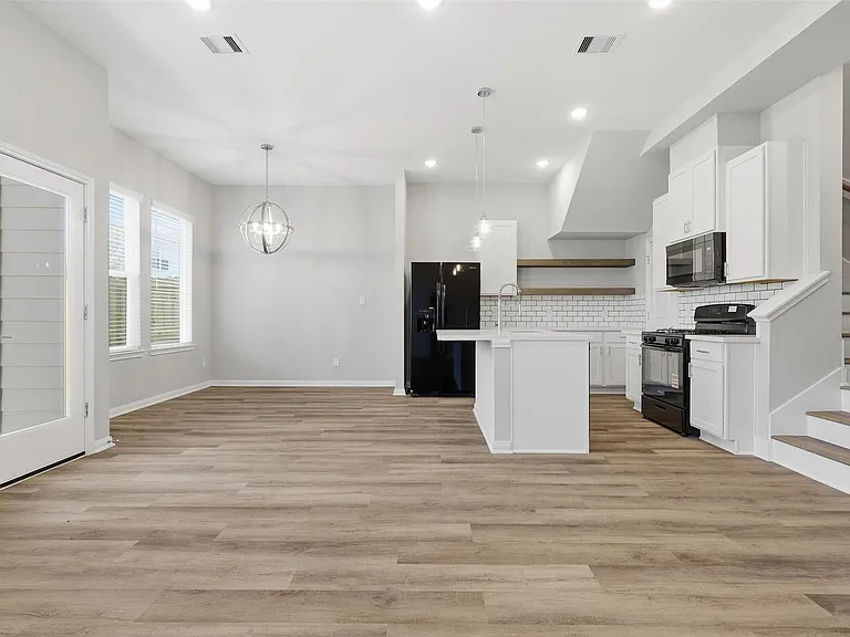 9906 Clark Canyon Ln — Photo 43