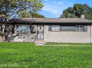 34836 Michelle Dr, Romulus, MI 48174