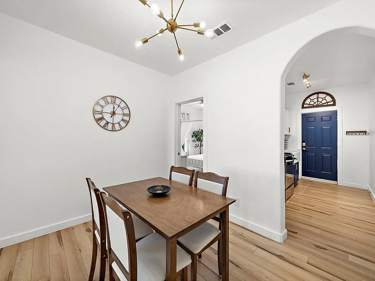 3901 Dallas St #D — Photo 16
