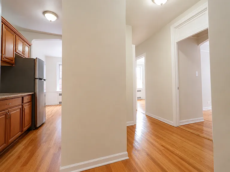 820 E 10th St #2D — Photo 6