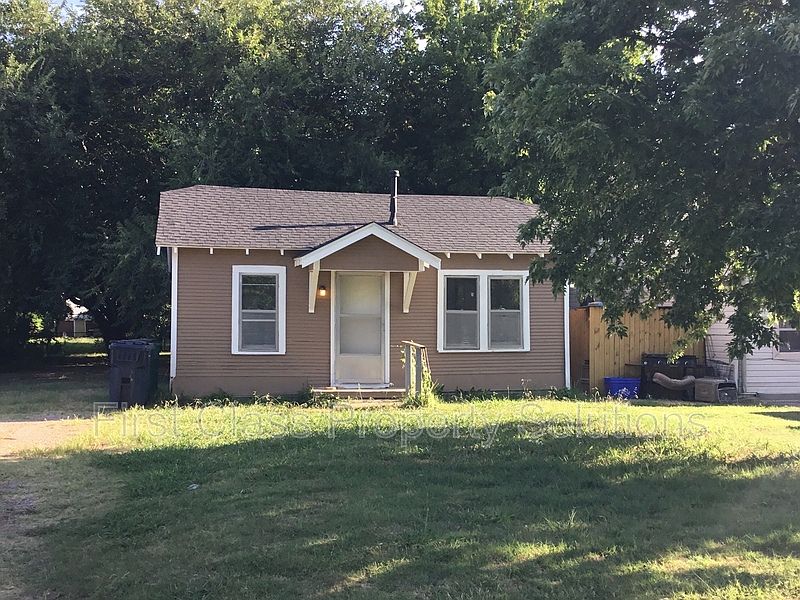 1st image of 2215 Cashion Pl