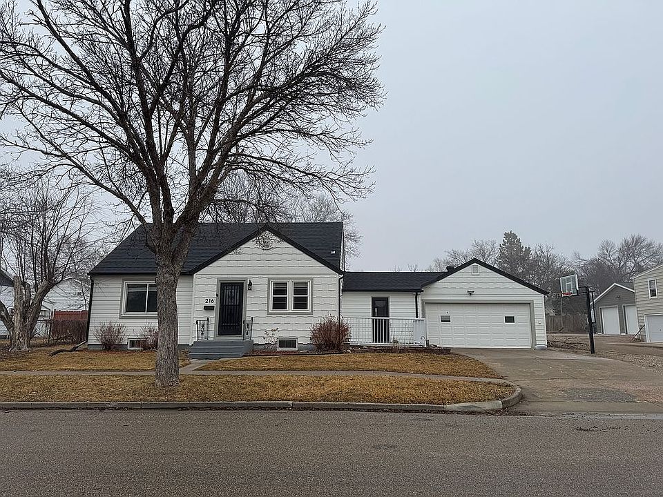 1st image of 216 W 2nd St