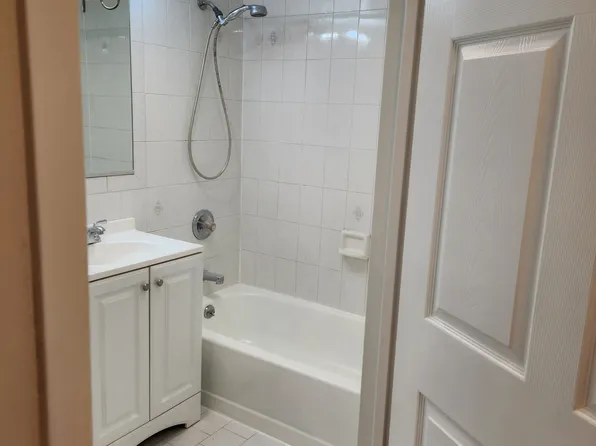 4800 Bedford Avenue image 10 of 12