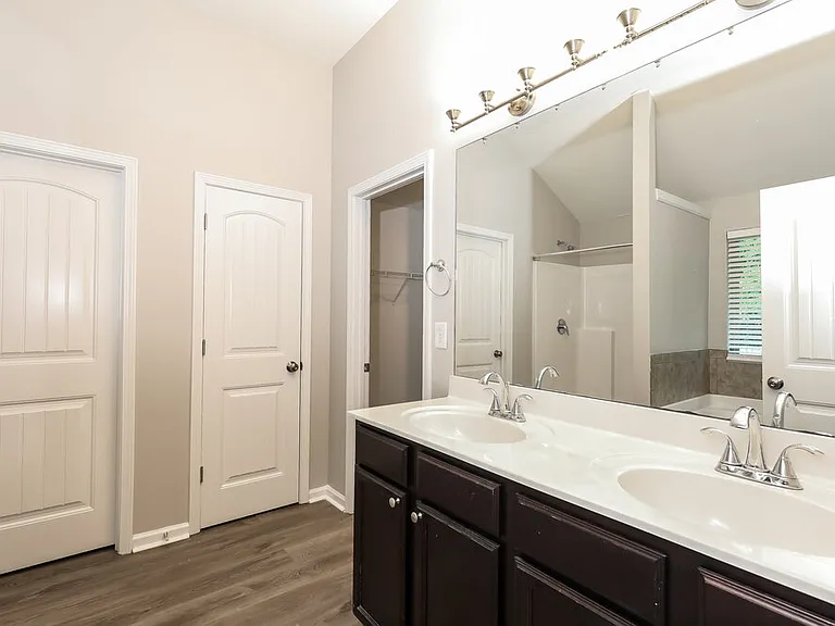 6596 Woodwell Dr — Photo 11