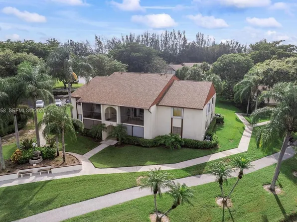 4717 Sable Pine Cir APT A2, West Palm Beach, FL 33417