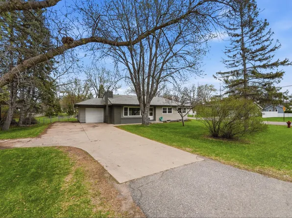 2396 Clearwater Rd, Saint Cloud, MN 56301
