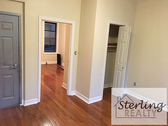 4th image of 3032 41st St APT 2R