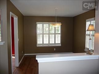 4th image of 10 Highland Creek Ct