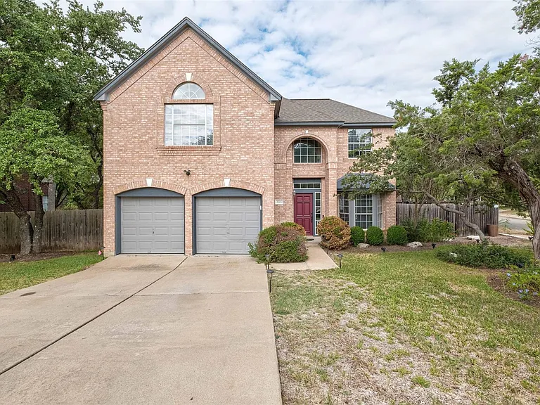 3704 Runnels Ct — Photo 1
