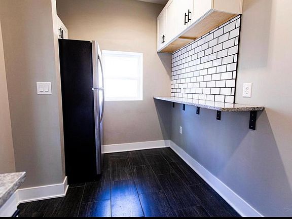 4th image of 1836 H St #1