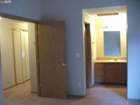 2nd image of 15413 NE 86th St