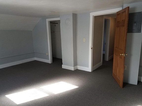 2nd image of 305 Kettle Moraine Dr S