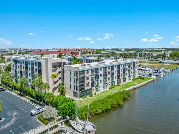 807 River Point Dr #D-105, Naples, FL 34102