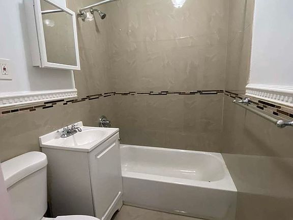 5th image of 313 W 138th St APT 3