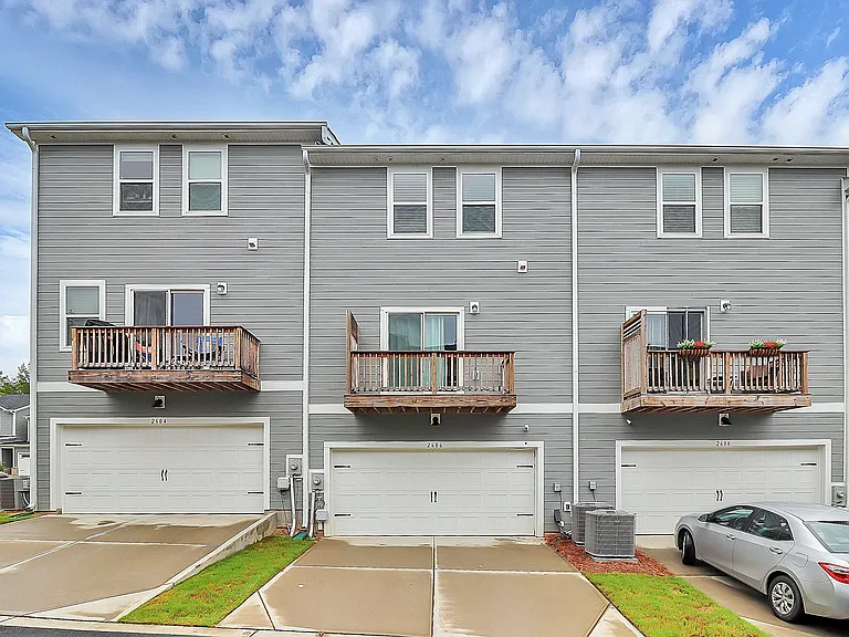2606 Greenmarket Dr — Photo 16