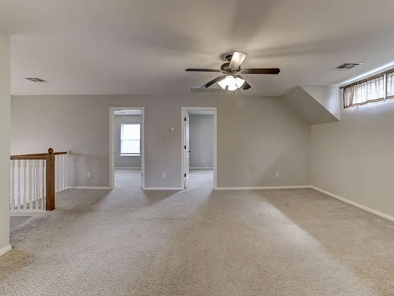 819 E Seattle Pl — Photo 34