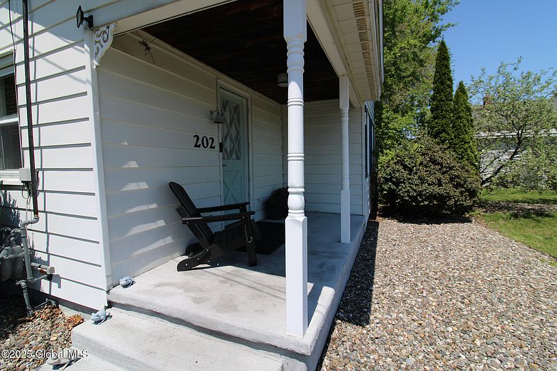 4th image of 202 Church Avenue