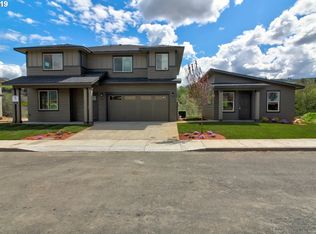 194 Honey Suckle Ln, The Dalles, OR 97058