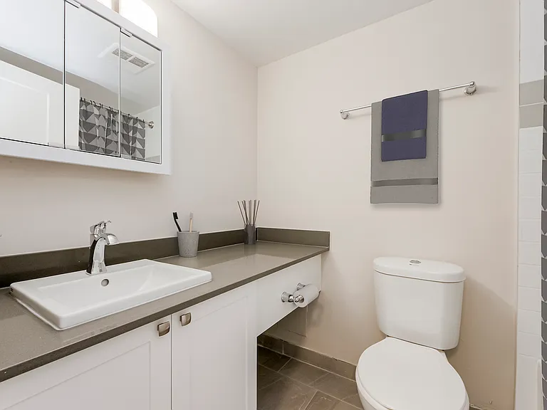 221 Glenridge Ave — Photo 9