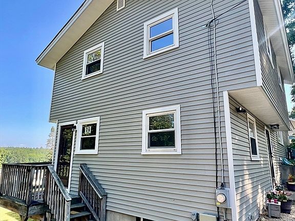 4th image of 9 Champlain Dr