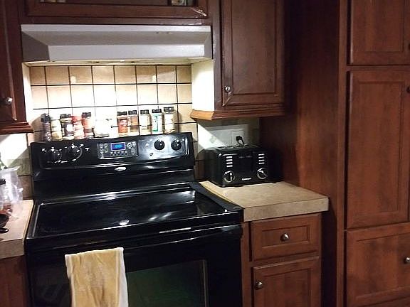 Kitchen stove, main home
