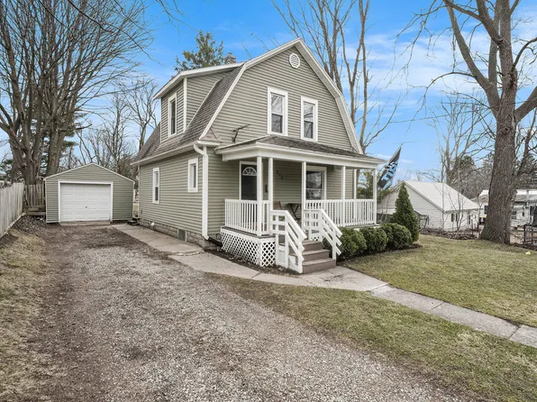 518 King St, Ionia, MI 48846