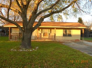 320 Tallwood Dr, Center Point, TX 78010