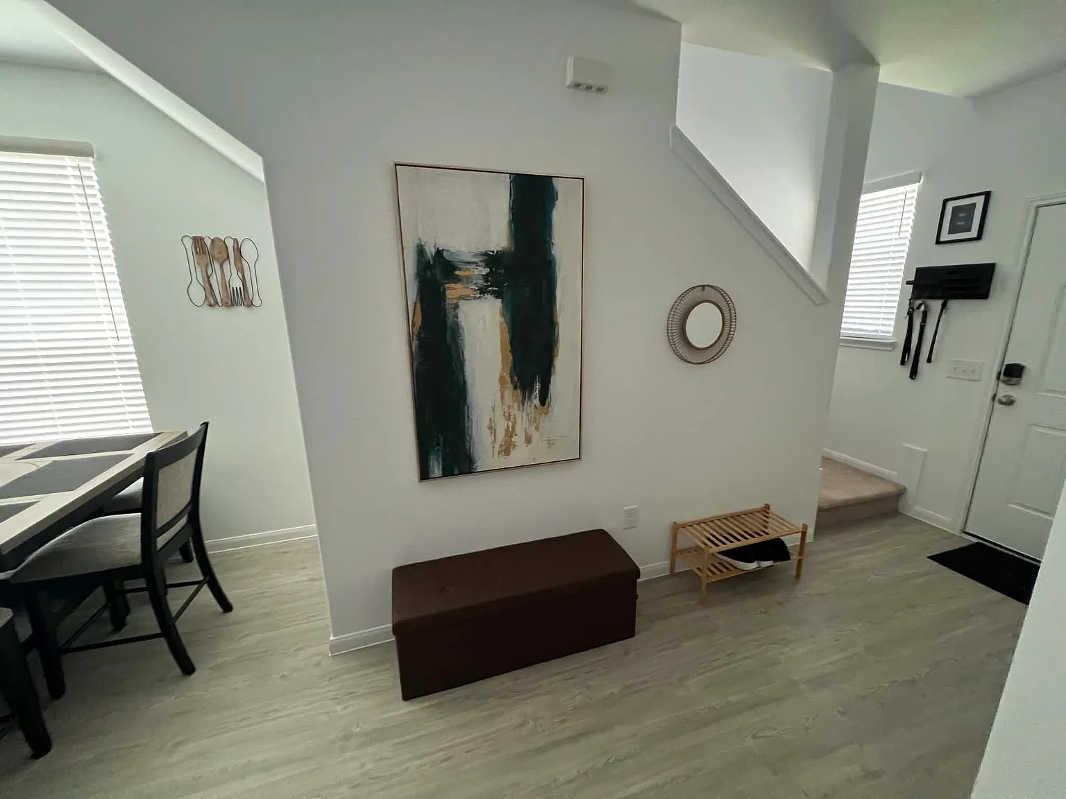 4 bed, 2029 sqft, $750 — Photo 2