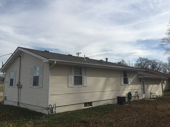 5th image of 429 N College St