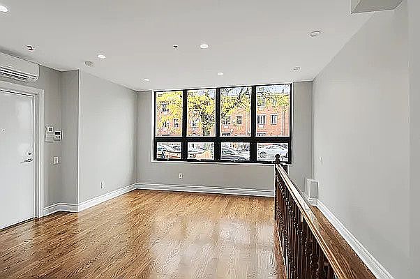 1st image of 948 Herkimer St #2A