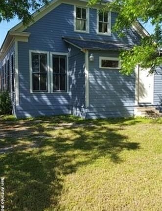 4th image of 1204 S Presa St