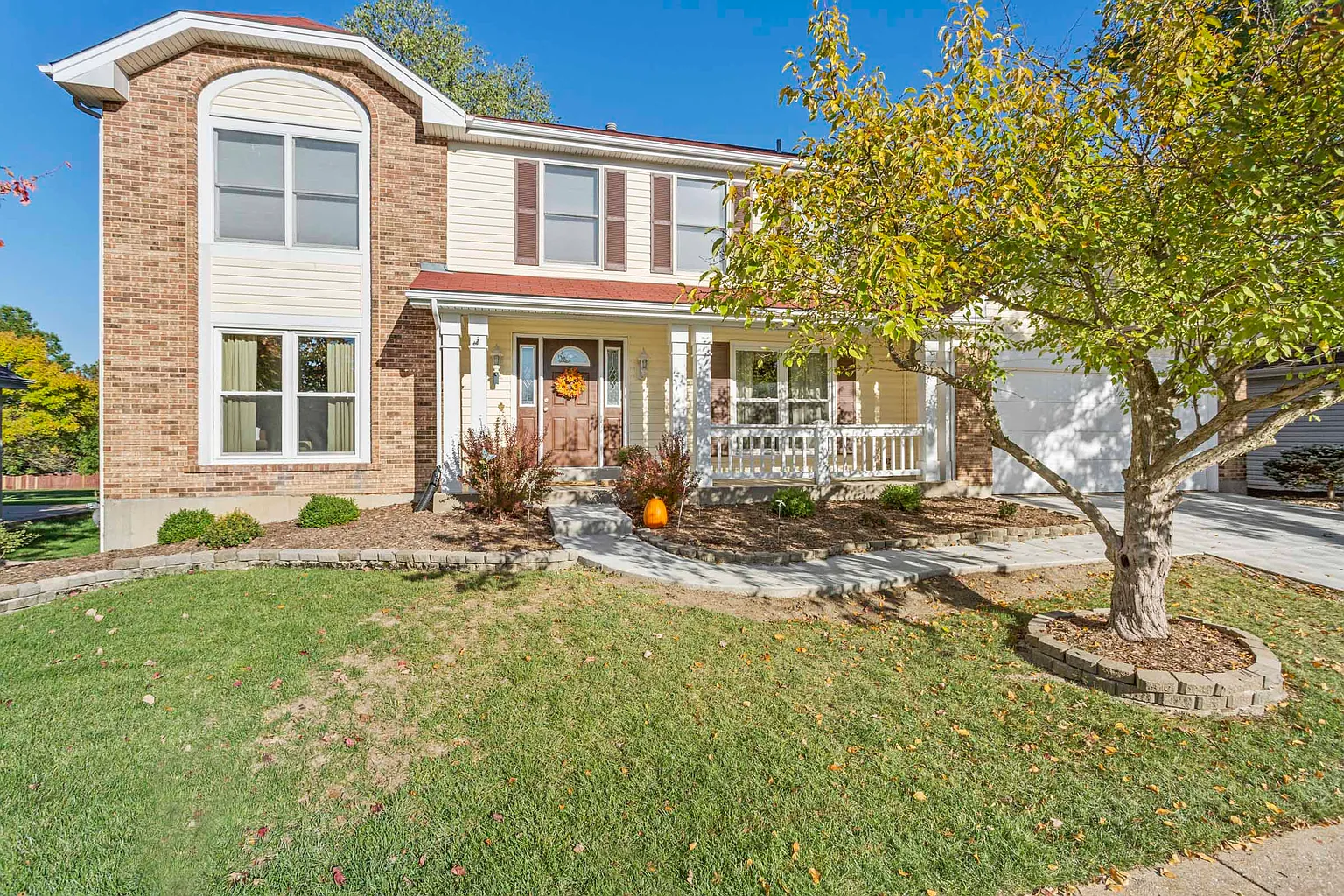 440 Arlington Terrace Dr photo 1