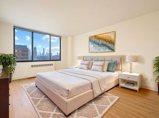 1735 York Ave APT 33E, New York, NY 10128
