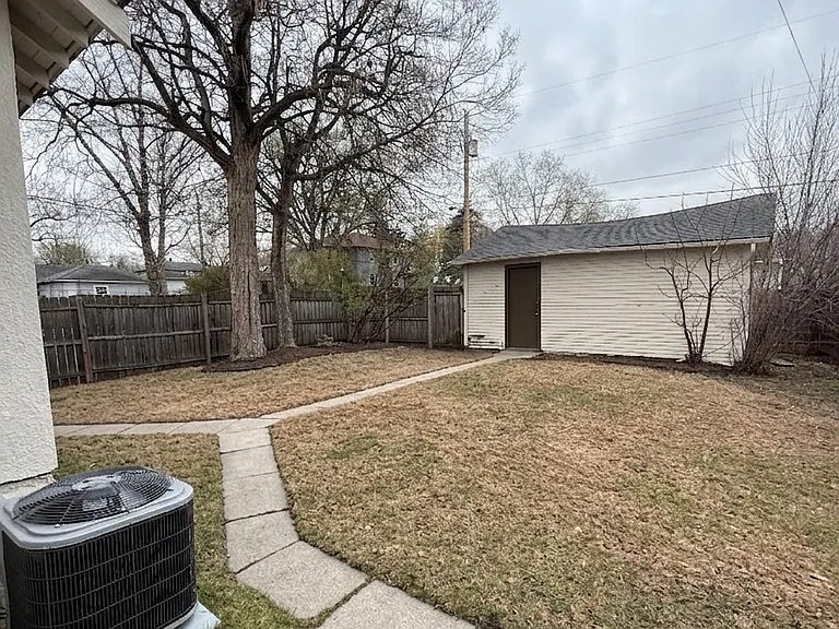 1157 Charles Ave #1157 — Photo 9