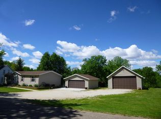 908 S Washington Ave, Spring Valley, MN 55975