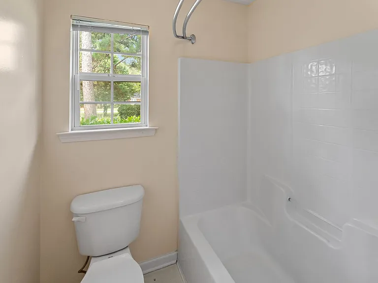 119 Pampas Dr — Photo 33