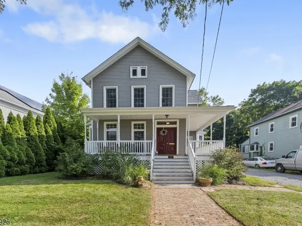 57 Leigh St, Clinton Town, NJ 08809