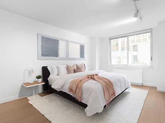 5th image of 235 E 40th St APT 16G