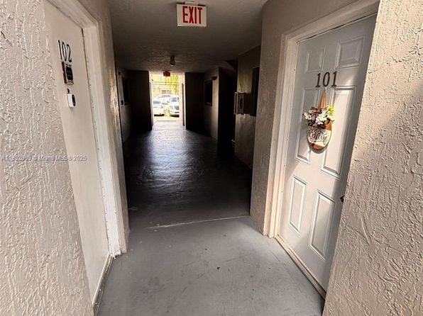 2565 W 56th St APT 101