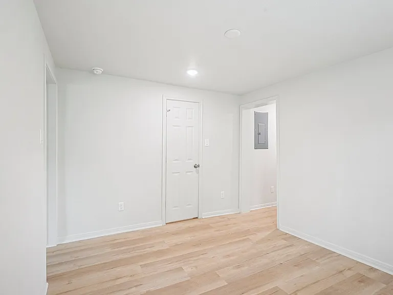 4410 Engleford St #1 — Photo 6