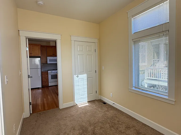 Bedroom/Office.