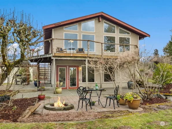 9207 SW 183rd Place, Vashon, WA 98070