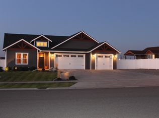 7037 W Bent Grass Ln, Rathdrum, ID 83858