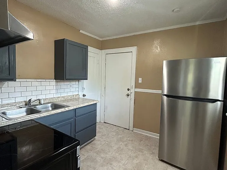 5045 Bellefontaine Ave — Photo 11