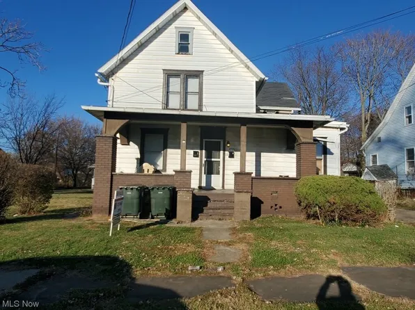 1721 3rd St SE #2, Canton, OH 44707