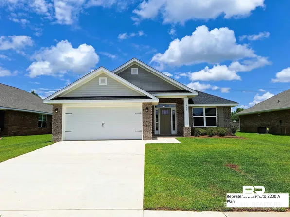 631 Mayflower Dr, Foley, AL 36535